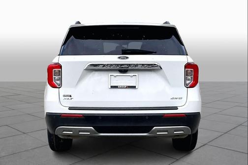 Star White 2023 Ford Explorer XLT