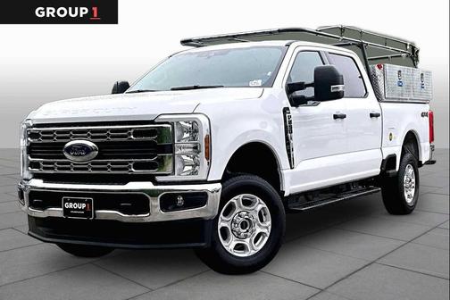 Oxford White 2025 Ford F-250 XLT