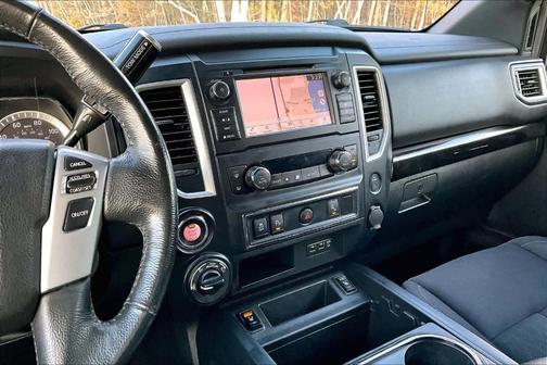 2019 Nissan Titan SV