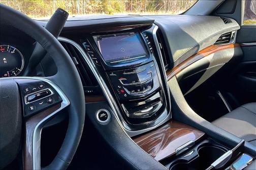 2019 Cadillac Escalade Luxury