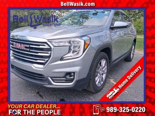 Sterling Metallic 2023 GMC Terrain SLT