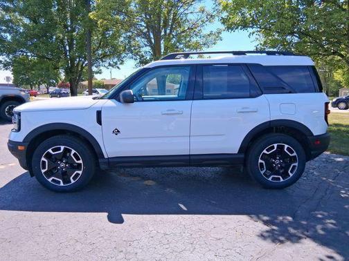 Oxford White 2023 Ford Bronco Sport Outer Banks
