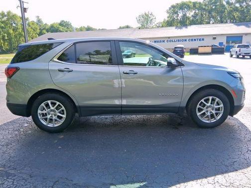 Sterling Gray Metallic 2024 Chevrolet Equinox 1LT