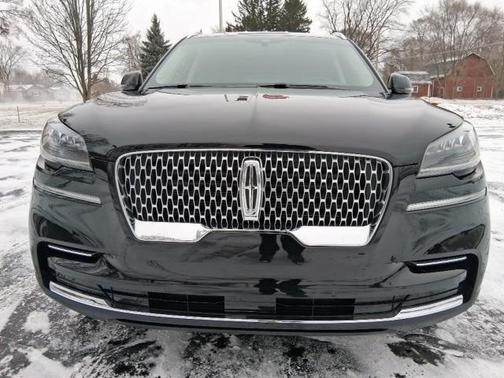 2023 Lincoln Aviator Standard AWD