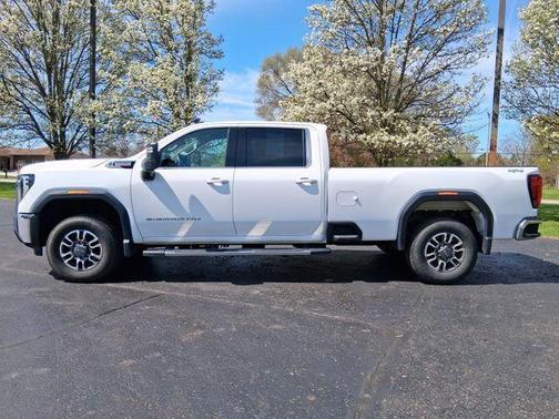 Summit White 2025 GMC Sierra 3500 SLE