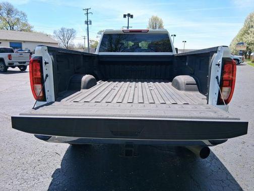 Summit White 2025 GMC Sierra 3500 SLE