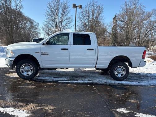 2018 RAM 2500 Tradesman Crew Cab 4x4 6'4' Box
