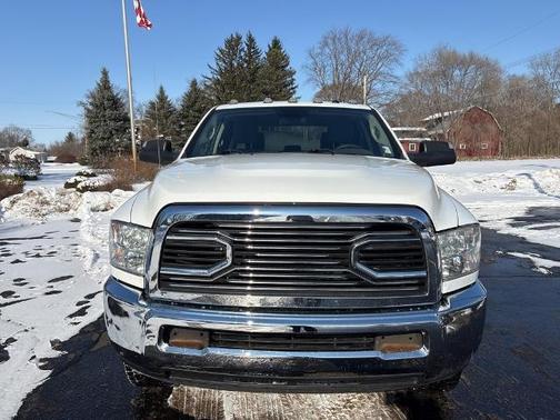 2018 RAM 2500 Tradesman Crew Cab 4x4 6'4' Box