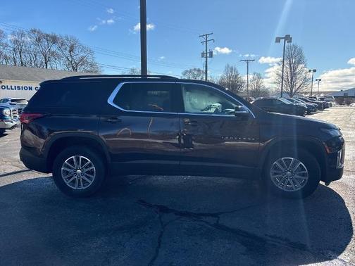 2022 Chevrolet Traverse LT Cloth