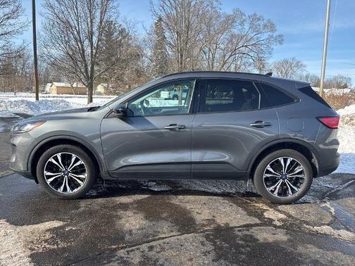 2022 Ford Escape SE