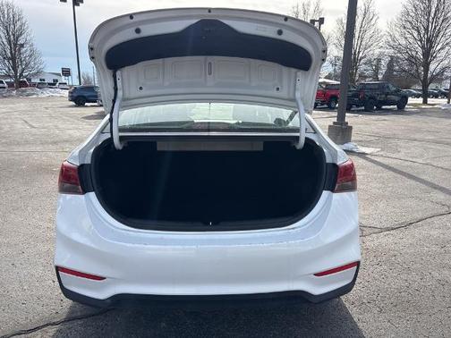 2020 Hyundai Accent SE