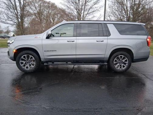 2023 Chevrolet Suburban 4WD Z71
