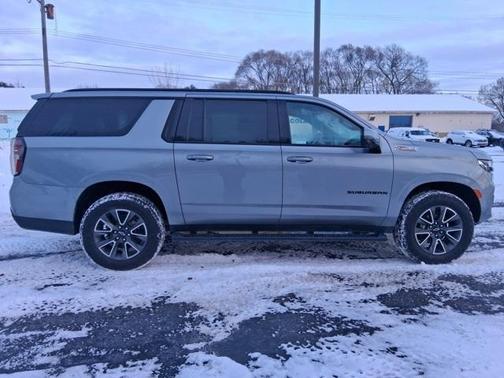 2023 Chevrolet Suburban 4WD Z71