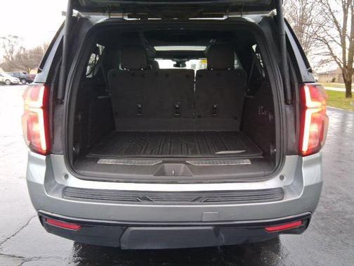 2023 Chevrolet Suburban 4WD Z71