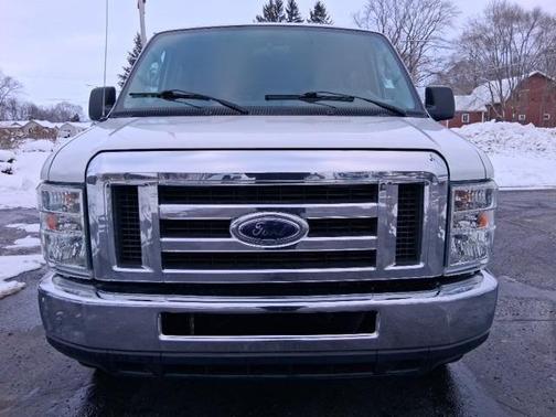 2012 Ford E350 Super Duty XL