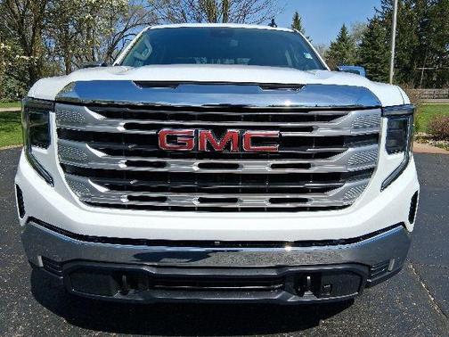 Summit White 2026 GMC Sierra 1500 SLE