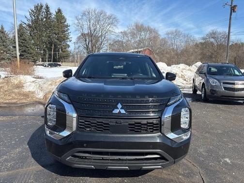 2023 Mitsubishi Outlander SE 2.5 2WD