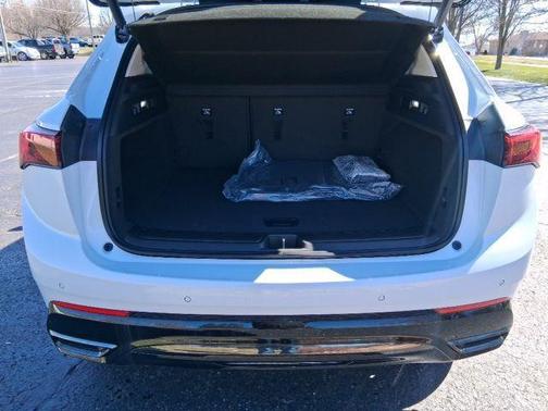 Iridescent White Tricoat 2026 Buick Envision Sport Touring AWD