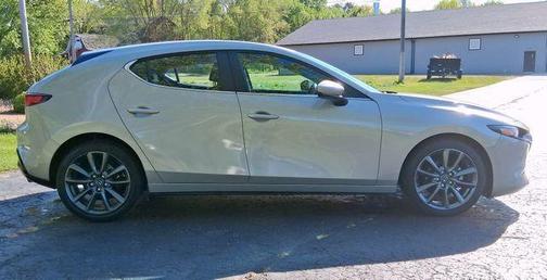 Platinum Quartz Metallic 2024 Mazda Mazda3 FWD w/Preferred Package