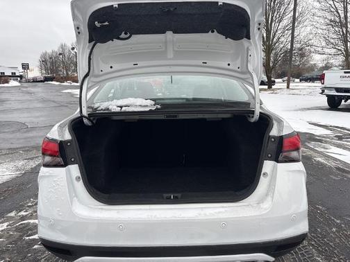 2021 Nissan Versa 1.6 S