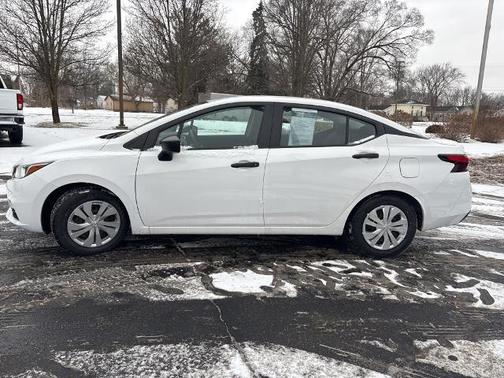 2021 Nissan Versa 1.6 S