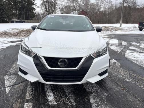 2021 Nissan Versa 1.6 S