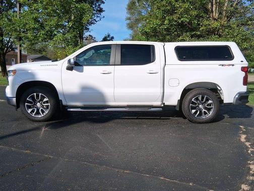 Summit White 2023 Chevrolet Silverado 1500 LT