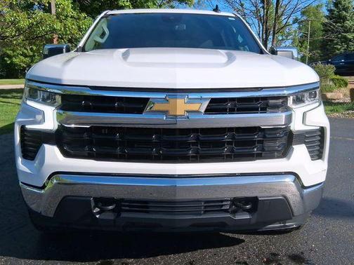 Summit White 2023 Chevrolet Silverado 1500 LT