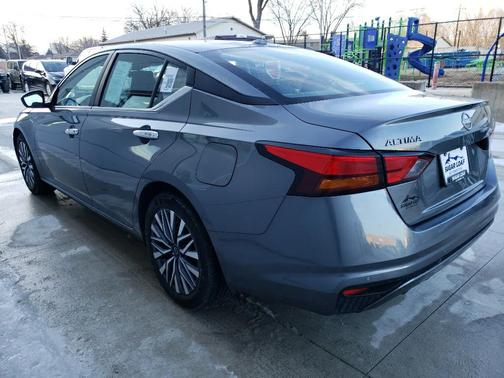 2025 Nissan Altima SV FWD