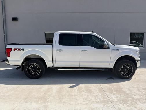 White Platinum Metallic Tri-Coat 2019 Ford F-150 Lariat