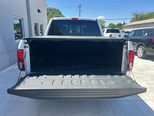 White Platinum Metallic Tri-Coat 2019 Ford F-150 Lariat
