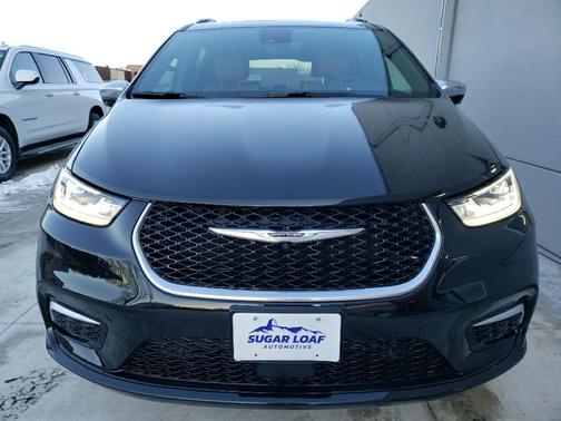 2026 Chrysler Pacifica L