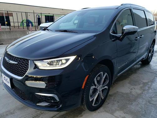 2026 Chrysler Pacifica L