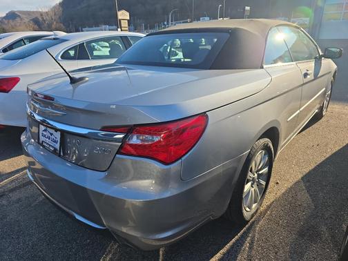 2013 Chrysler 200 Touring