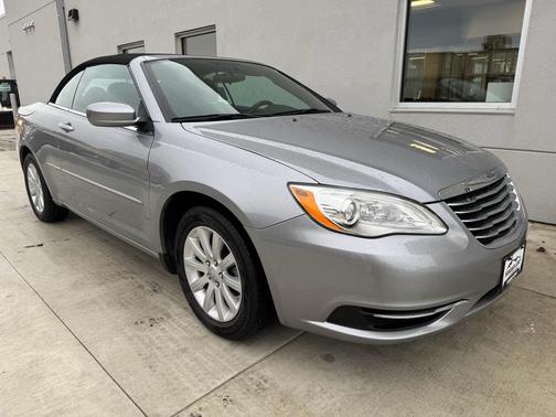 2013 Chrysler 200 Touring