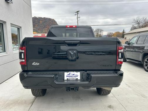 2024 RAM 2500 Big Horn Crew Cab 4x4 6'4' Box