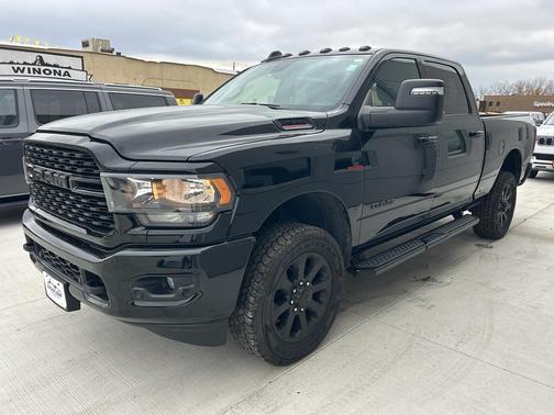 2024 RAM 2500 Big Horn Crew Cab 4x4 6'4' Box