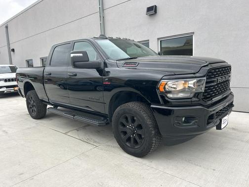 2024 RAM 2500 Big Horn Crew Cab 4x4 6'4' Box