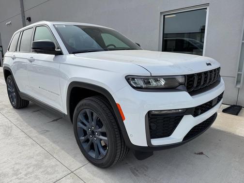 Bright White Clearcoat 2026 Jeep Grand Cherokee 85th Anniversary Edition