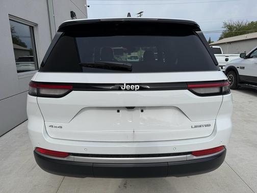 Bright White Clearcoat 2026 Jeep Grand Cherokee Limited