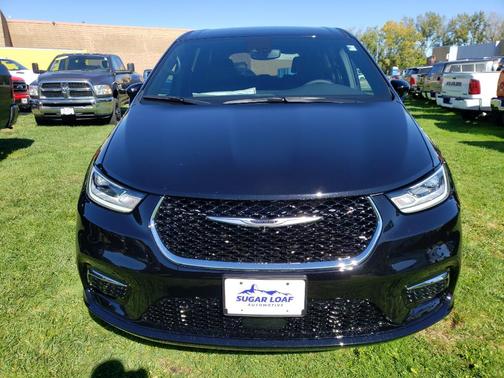 2026 Chrysler Pacifica L