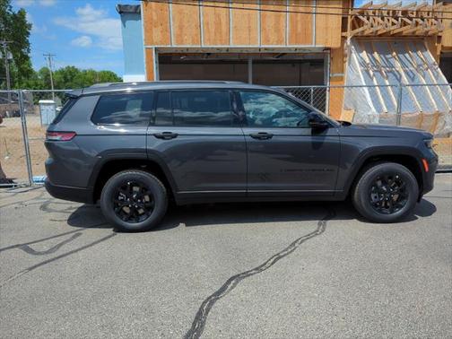 2025 Jeep Grand Cherokee L Altitude