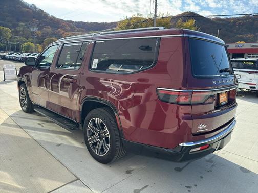 2023 Jeep Wagoneer L Series II 4x4