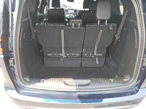 2025 Chrysler Pacifica L