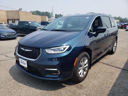 2025 Chrysler Pacifica L