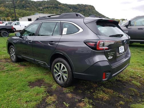 2022 Subaru Outback Base