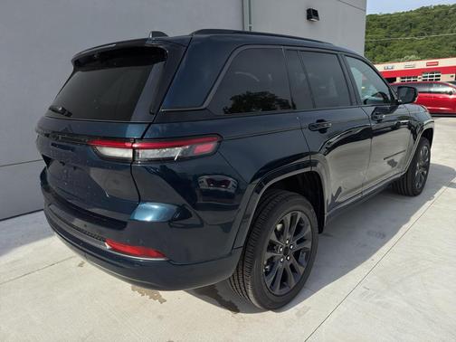 Fathom Blue Pearlcoat 2026 Jeep Grand Cherokee Limited