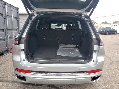 2025 Jeep Grand Cherokee Overland