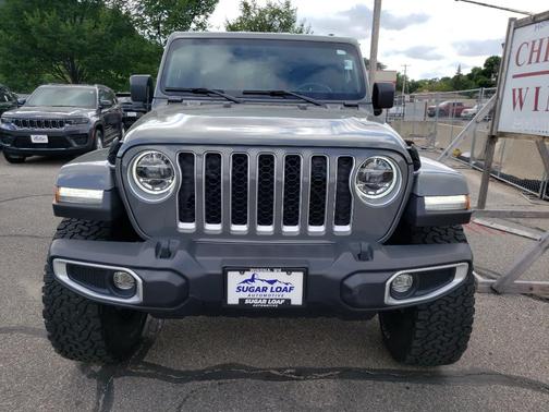 2022 Jeep Gladiator Overland
