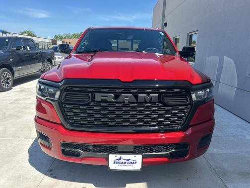 Molten Red Pearlcoat 2026 RAM 1500 Big Horn/Lone Star
